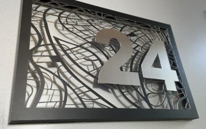 Découpe laser d'un support métallique design